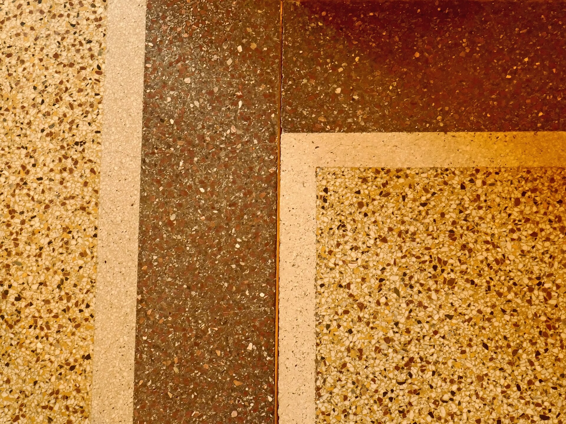 Detail lešteného terrazzo povrchu